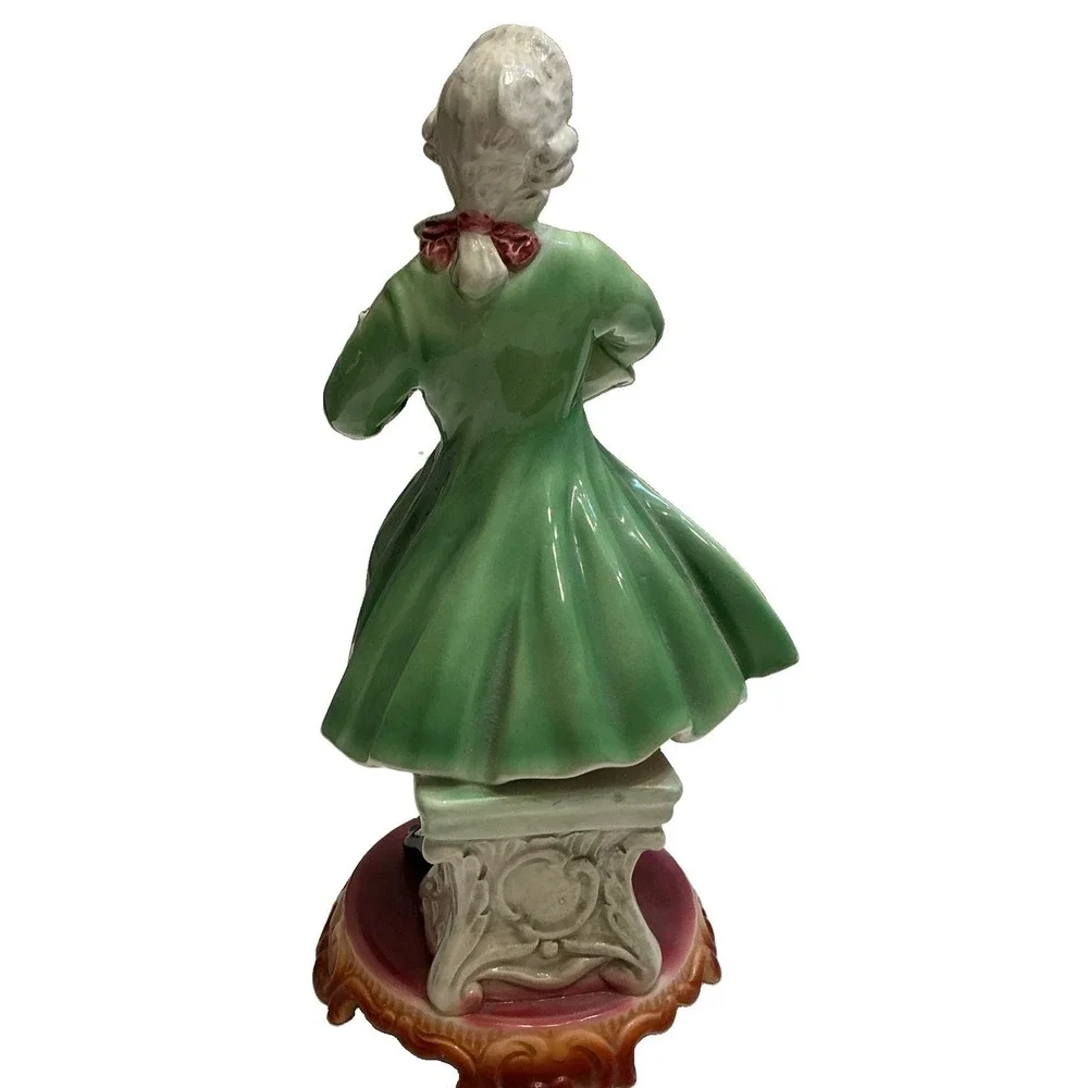 Vintage Italian Porcelain Figurines Pair Made in Italy Capodimonte Style Set 2 - Picture 9 of 13